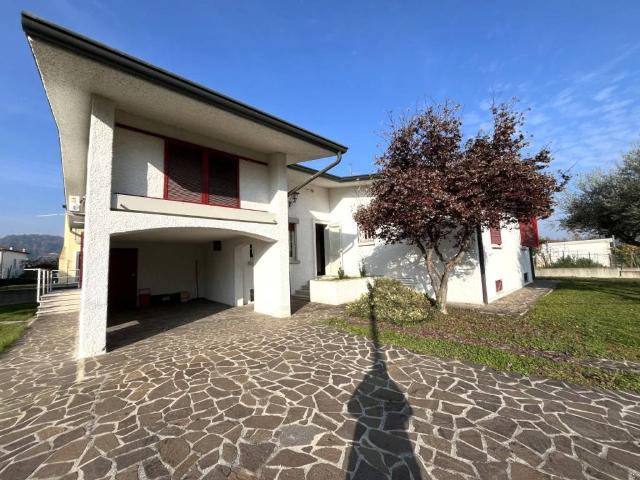 Casa indipendente in vendita a Creazzo VI