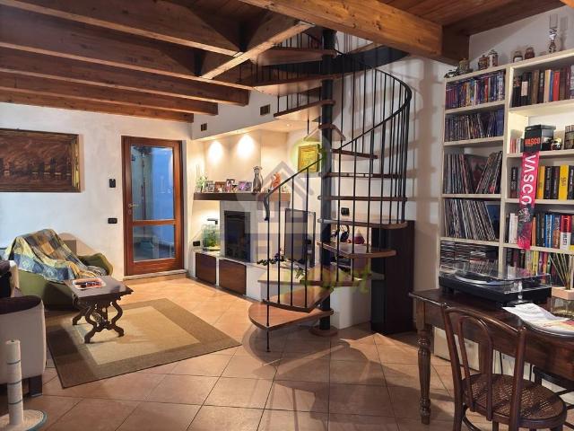Casa indipendente in vendita a Cremona CR