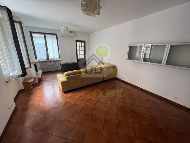Casa indipendente in vendita a Cremona CR