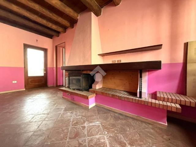 Casa indipendente in vendita a Cremosano CR