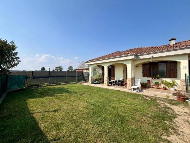 Casa indipendente in vendita a Crescentino VC