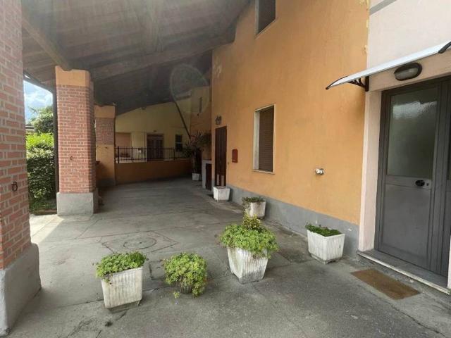 Casa indipendente in vendita a Crespiatica LO