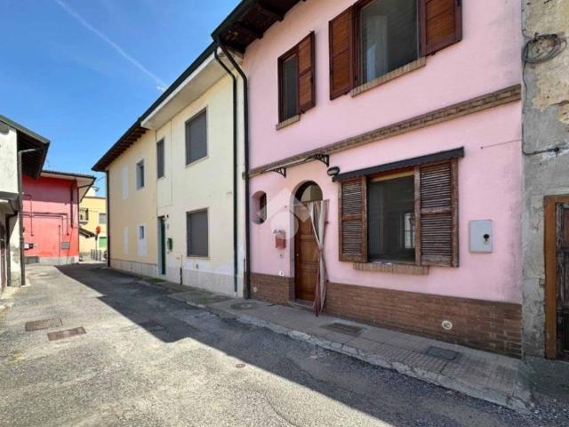Casa indipendente in vendita a Crespiatica LO