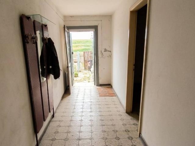 Casa indipendente in vendita a Crespino RO
