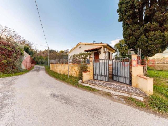 Casa indipendente in vendita a Crespina e Lorenzana PI