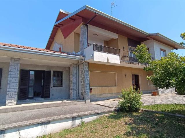 Casa indipendente in vendita a Cressa NO