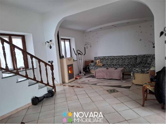 Casa indipendente in vendita a Cressa NO