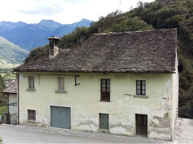 Casa indipendente in vendita a Crevoladossola VB