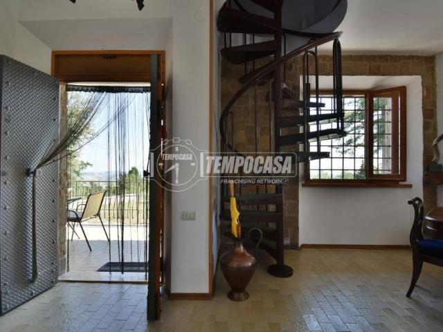 Casa indipendente in vendita a Croce, Caldarola