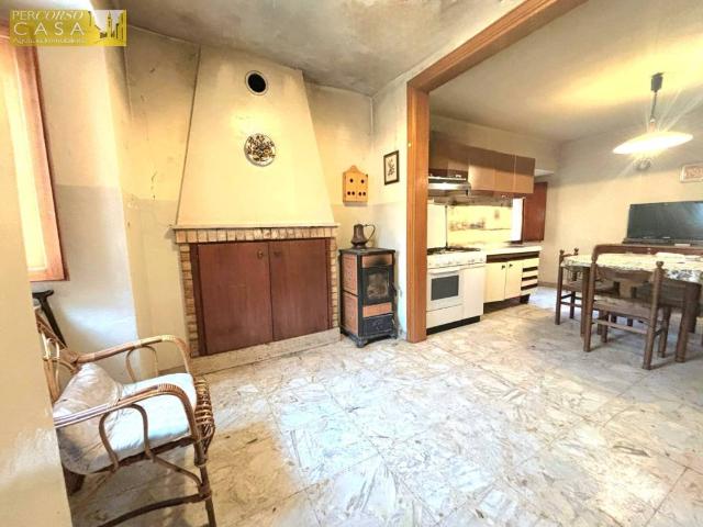 Casa indipendente in vendita a Crognaleto TE