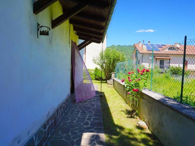 Casa indipendente in vendita a Crognaleto TE