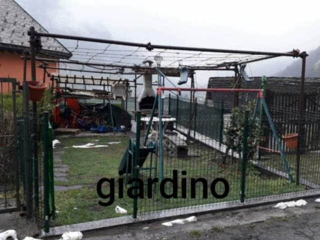 Casa indipendente in vendita a Crodo via Vegno