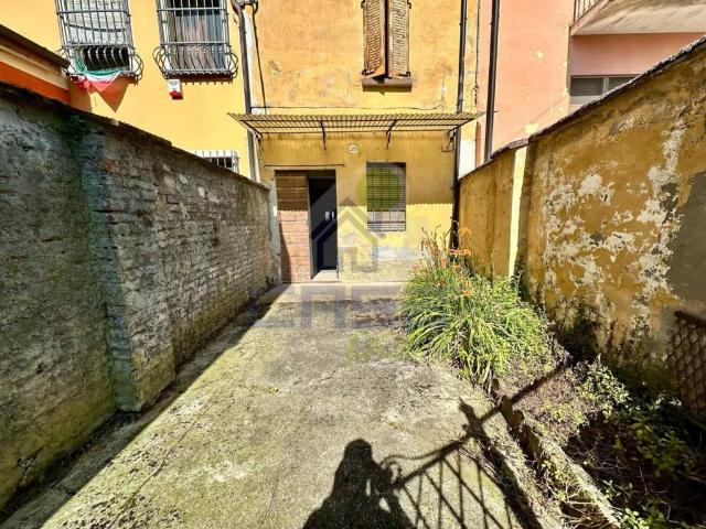 Casa indipendente in vendita a Crotta d'Adda CR