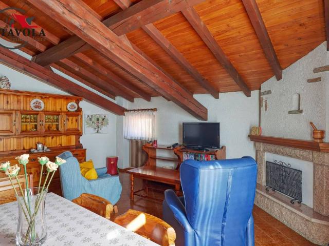 Casa indipendente in vendita a Cuasso al Monte VA