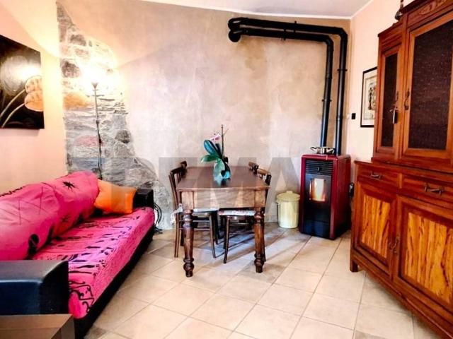 Casa indipendente in vendita a Cunardo VA