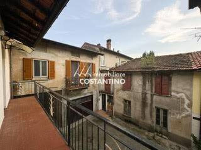 Casa indipendente in vendita a Cunardo VA