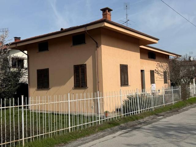Casa indipendente in vendita a Cuneo CN