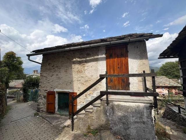 Casa indipendente in vendita a Cuorgnè TO