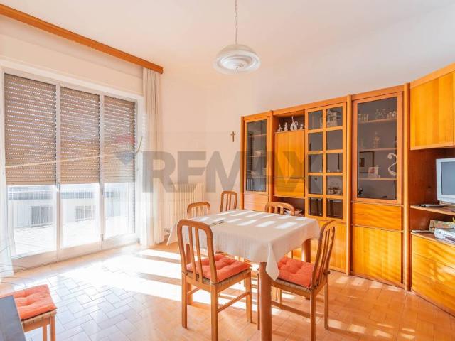 Casa indipendente in vendita a Cupramontana AN