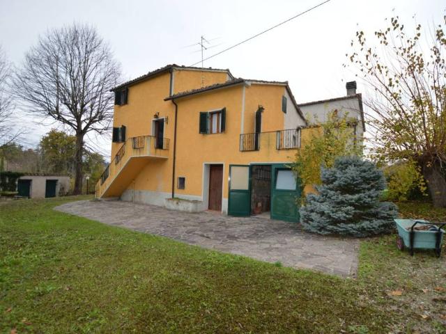Casa indipendente in vendita a Cupramontana AN