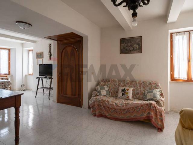 Casa indipendente in vendita a Cupramontana AN