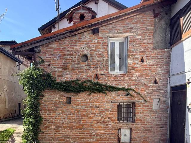 Casa indipendente in vendita a Cura Carpignano PV