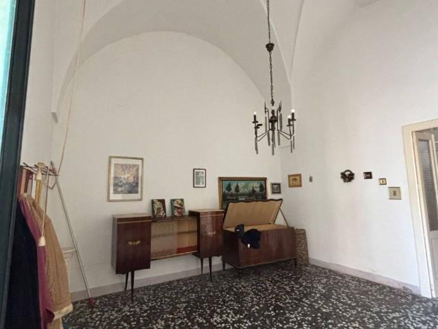 Casa indipendente in vendita a Cursi LE