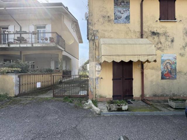 Casa indipendente in vendita a Curtatone MN