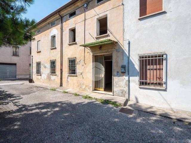 Casa indipendente in vendita a Curtatone MN