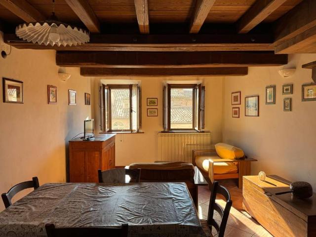 Casa indipendente in vendita a Amandola FM