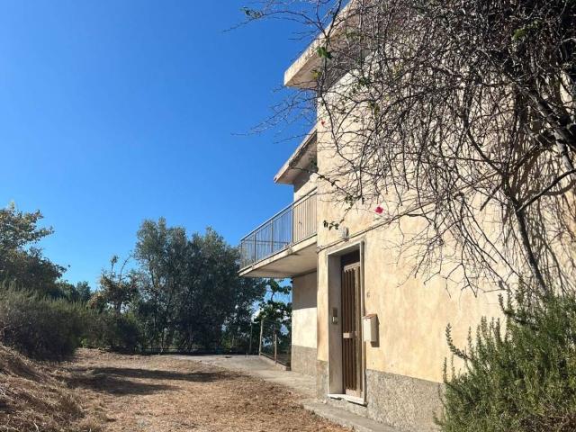 Casa indipendente in vendita a Amantea CS
