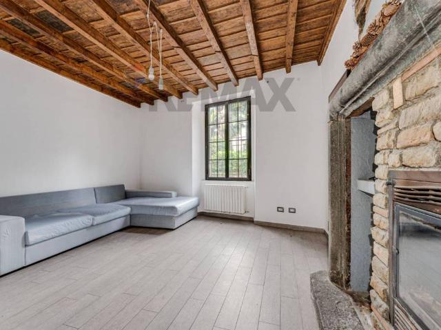 Casa indipendente in vendita a Ambivere BG