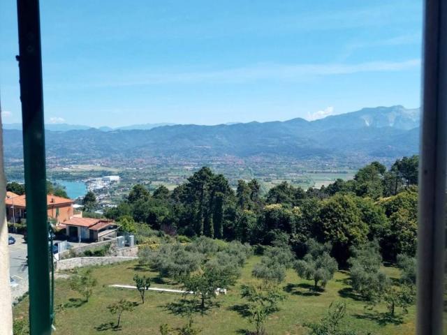 Casa indipendente in vendita a Ameglia SP