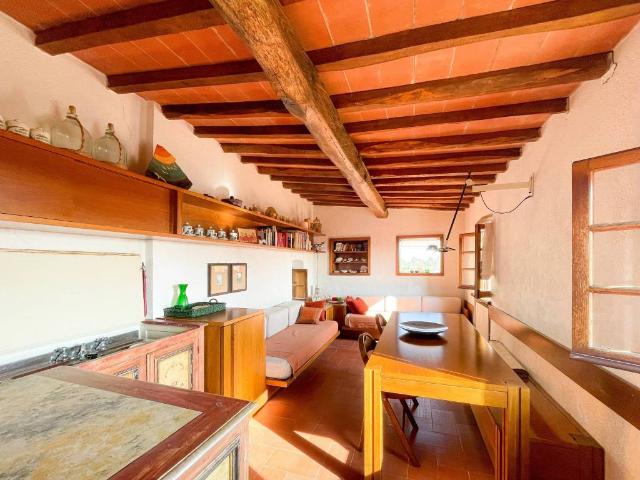 Casa indipendente in vendita a Ameglia SP