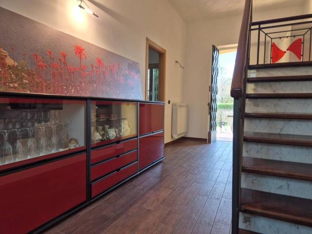 Casa indipendente in vendita a Ameglia SP