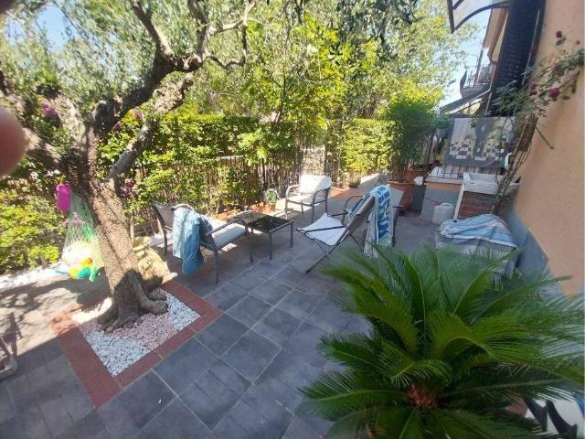 Casa indipendente in vendita a Ameglia SP