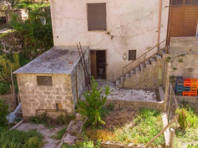 Casa indipendente in vendita a Antrodoco RI