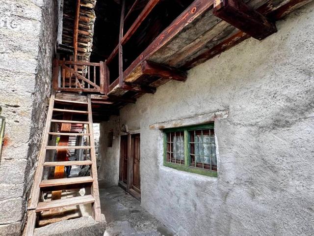 Casa indipendente in vendita a Antrona Schieranco VB