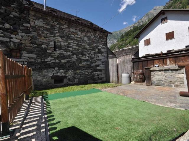 Casa indipendente in vendita a Antrona Schieranco VB