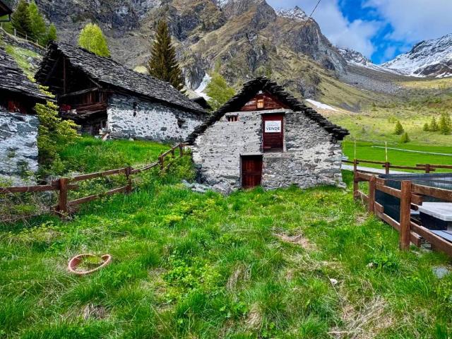 Casa indipendente in vendita a Antrona Schieranco VB