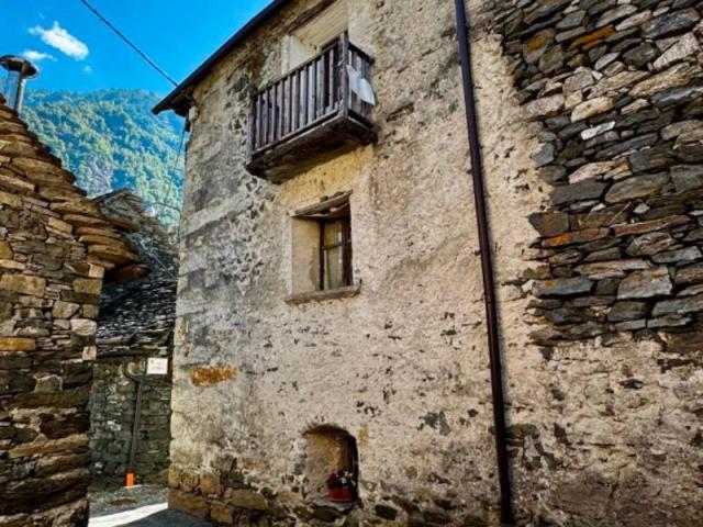 Casa indipendente in vendita a Antrona Schieranco VB