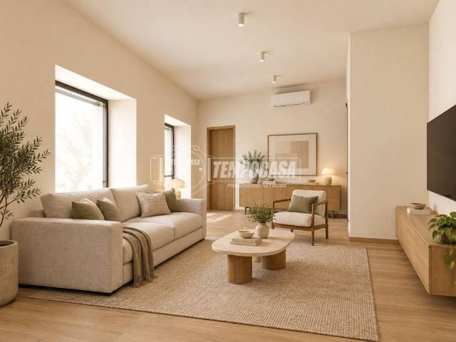 Casa indipendente in vendita a Anzano del Parco CO