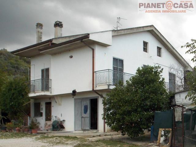 Casa indipendente in vendita a Ancarano