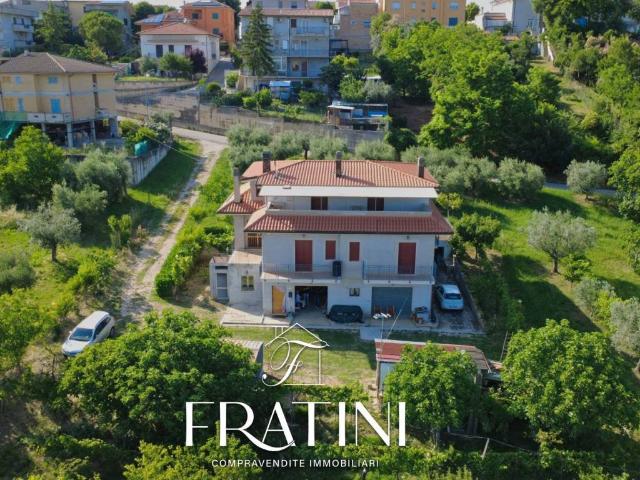 Casa indipendente in vendita a Ancarano TE