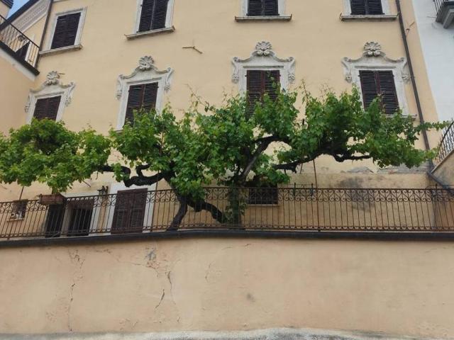 Casa indipendente in vendita a Ancarano TE