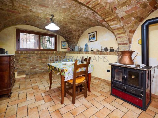 Casa indipendente in vendita a Ancarano TE