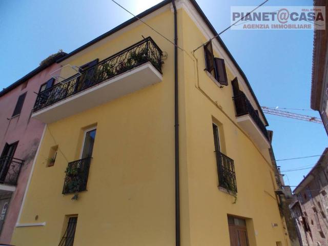 Casa indipendente in vendita a Ancarano TE