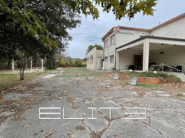 Casa indipendente in vendita a Ancona AN