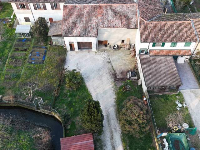 Casa indipendente in vendita a Annicco CR