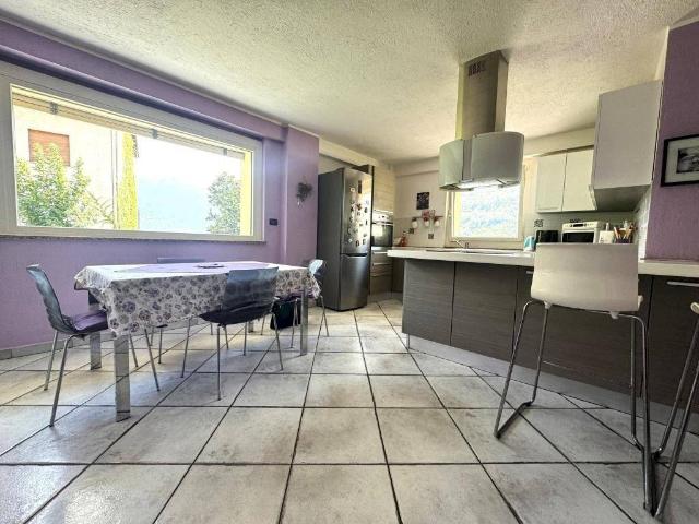 Casa indipendente in vendita a Aosta AO